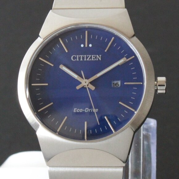 Citizen Eco-Drive Women\'s Silver Tone Watch Blue Dial 32MM Watch main image 5